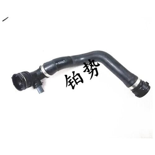 Automobile engine water tank radiator down pipe 2011-por sch eca yen ne Coolant hose connection