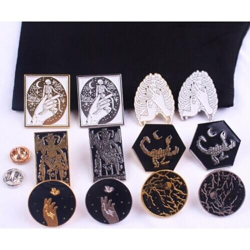 Pulaqi Rib cage Scorpion Skeleton night Devil Satan Enamel Pins Brooch Badge Denim lapel pin Jewelry Gifts for Women Men friends