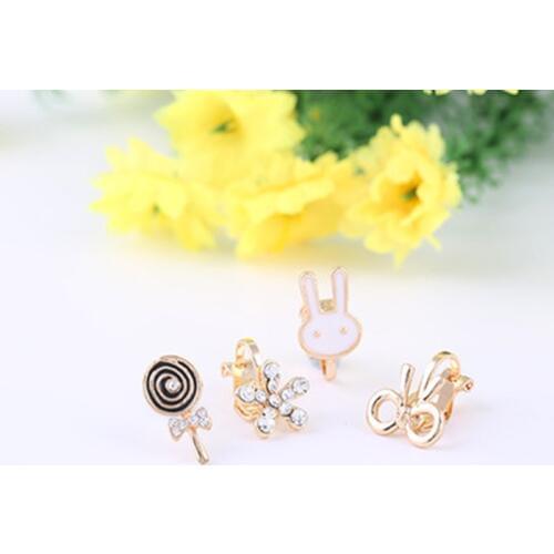 New cute cartoon 4pcs Rhinestones Kids Clip Earrings for Children Jewelry Baby Girl Earrings Kids Ear Clip on Pierced Earrings