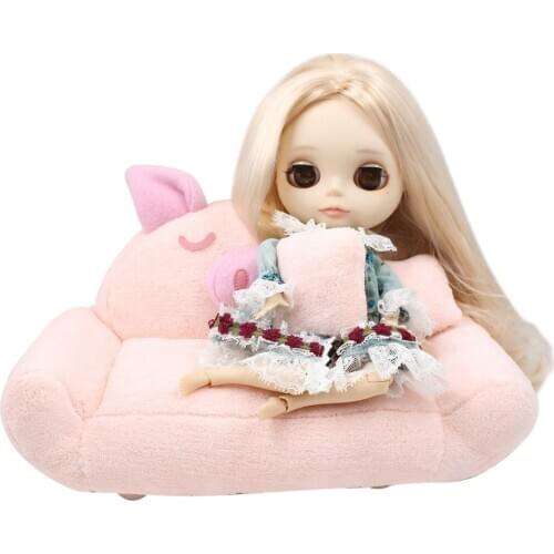 For Blyth big bed & sofa have a good night