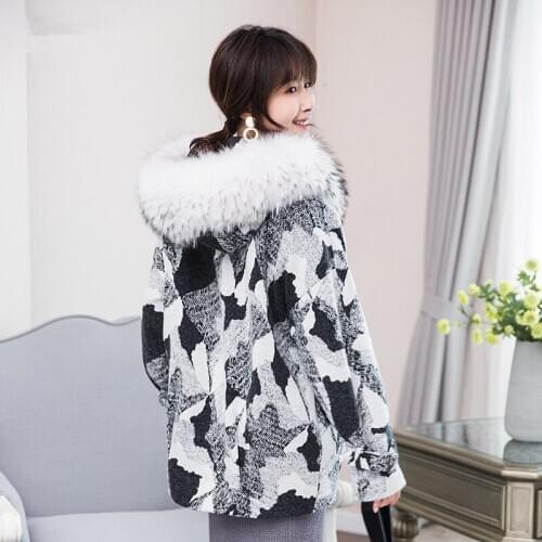 2020 New Warm Winter Jacket Women Cotton and Wool Coat Female Natural Raccoon Fur Collar Hooded Woolen Coats 18016YQ1790