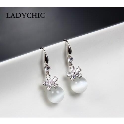 LADYCHIC Hot Sale Silver Color Crystal Flower Hook Earrings Imitation Pearl White Bead Wedding Party Jewelry Dropshipping LE1354