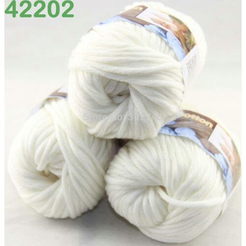 LOT of 3 Balls X 50g Special Thick Worsted Cotton Knitting Yarn off White 2202