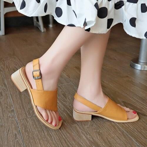 2021 Summer and Autumn Sandals Elegant and Fashionable Flip Flops with Thick Heel High Heels Casual Sandals Hiking Shoes Women
