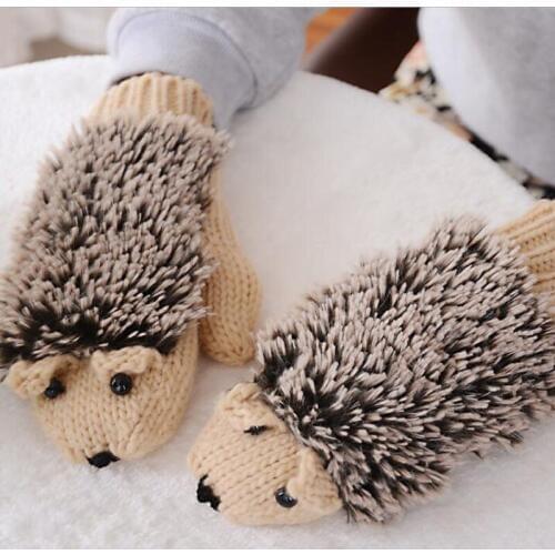 2016 New Lovely gloves gift girls fashion novelty in winter Warm gloves womans Cartoon hedgehog cotton gloves