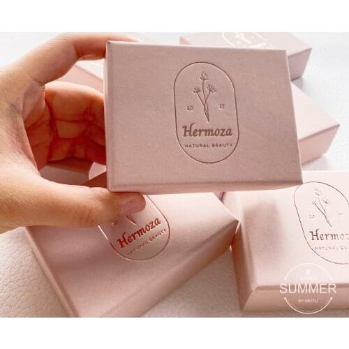 50pcs 9*7*3cm Popular Pink Logo Jewelry Boxes Jewellery Packaging Case and 8*6cm Jewelry Pouch