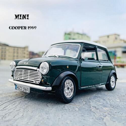 Bburago 1:24 1969 BMW Mini Cooper simulation alloy car model crafts decoration collection toy tools gift