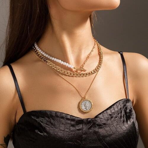 Women Baroque Pearl Necklace Female Delicate Elizabeth Portrait Pendant Choker Multilayer Cuban Chain Trendy Clavicle Chain Gift