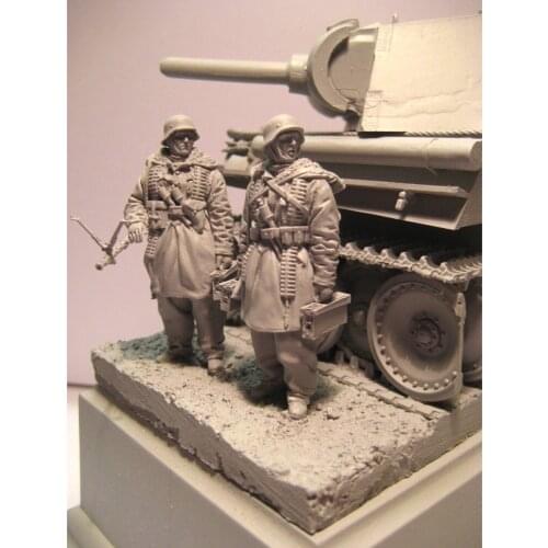 1/35 Resin Model Figure GK ,2 Figure , Unassembled and unpainted kit