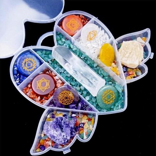 Crystal Stones Love Shape Natural Healing Gemstones Engraved Chakra Symbol Polished Stone Kit for Meditation Therapy