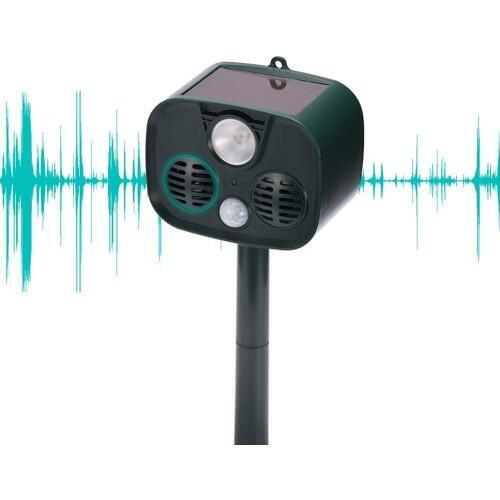 Solar Powered Animals Repeller Outdoor Camping Ultrasonic Alarm Device With Motion Sensor And LED Flashing Lights