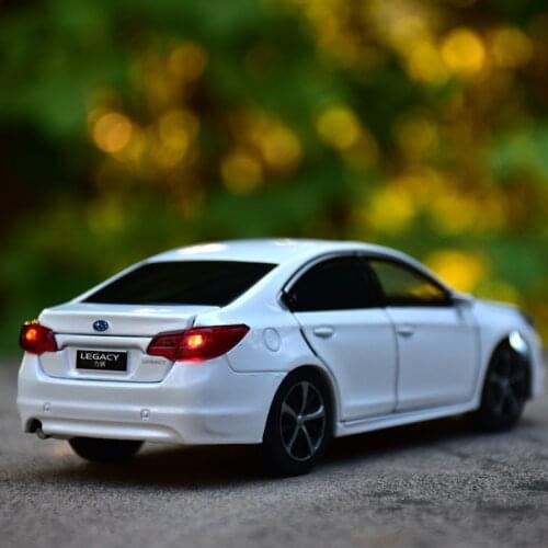 1:32 Subaru Legacy Diecast Alloy Car Model Simulation Metal Toy Car Model Sound and Light Pull Back Collection Children Toy Gift