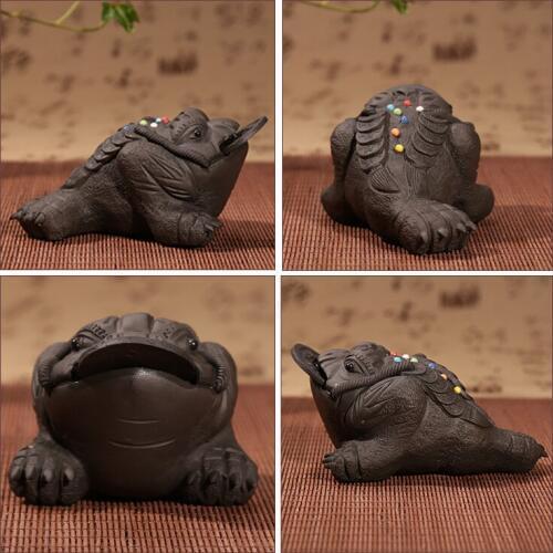 The three foot toad ore Yixing tea seven colorful dots purple clay tea pet mascot ornaments boutique teaset crafts gift tea toy