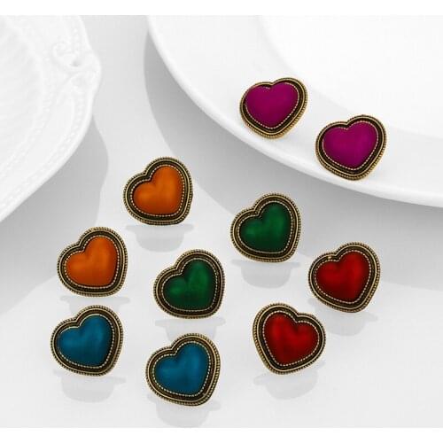 ALIUTOM Vintage Pink Heart Stud Earrings For Women Retro Small Cute Statement Earrings Valentines Day Gift Accessorie Jewelry