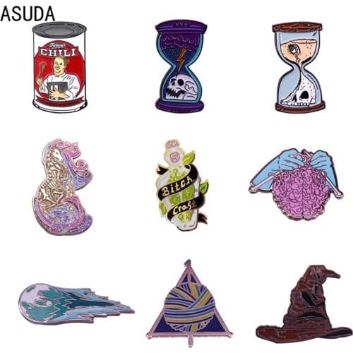 Skull brooch and cartoon enamel pins Men and women fashion jewelry gifts anime movie novel lapel badges