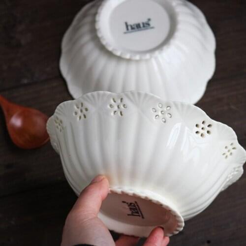 High End Vintage Ceramic Fruit Basket/Storage Bowl Creamy Hollowed-out Lace Carving Fruit Bowl