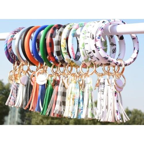 Fashion Keyring Rainbow Pu Leather Round Tassel Bracelet Keyring For Women Big Circle Wrist Strap Gringe Spot Keychain Accessory