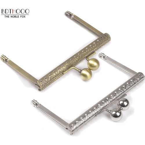 10pcs Lot 10.5cm Metal Purse Frame Handle for Clutch Bag Handbag Accessories Making Kiss Clasp Lock Antique Bronze Bags Hardware