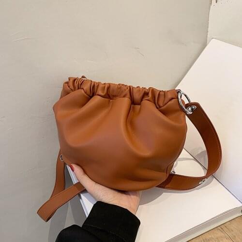 High Quality Womens Shoulder Bag 2021 Net Red Fold Cloud Bag Korean Version of The Shoulder Underarm Dumpling Bag Messenger Bag