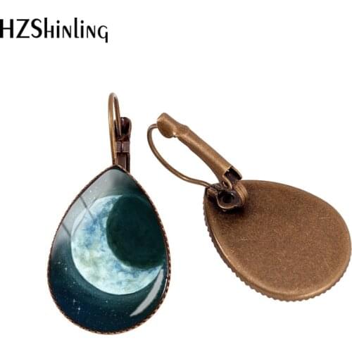 2019 New Crescent Moon Ear Clip Lunar Moon Goddess Dangle Earring Clips Astronomy Space Gift Glass Jewelry