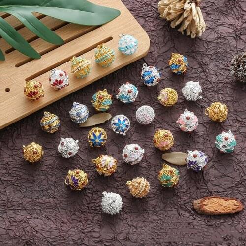 Hollow Brass Open Locket Classic Cage Necklace Box Essential Oil Fragrance Aromatherapy Diffuser Sachet Ball Accessories