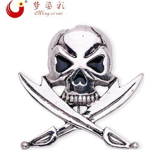 Hot Skeleton Design Pop Punk Style Brooches for Women Skull Broches mujer Pins Knife Heart Broches para ropa Jewelry Party Gifts