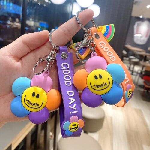 Fashion Smiley Sun Flower Cute Keychain Creative Cartoon PVC Charm Car Key Rings Couple Birthday Gift Bag Pendant Accessries