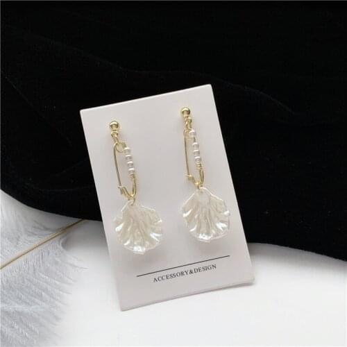 DAVINI Golden Shell Shape Drop Earrings Geometry Brooches Style Dangle Earring For Women Female Jewelry OL Style Earring MG124