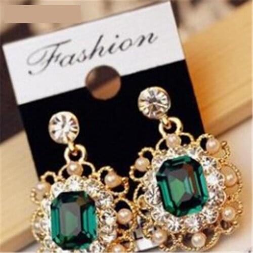New Korean fashion womens simulation pearl retro fashion square female earrings