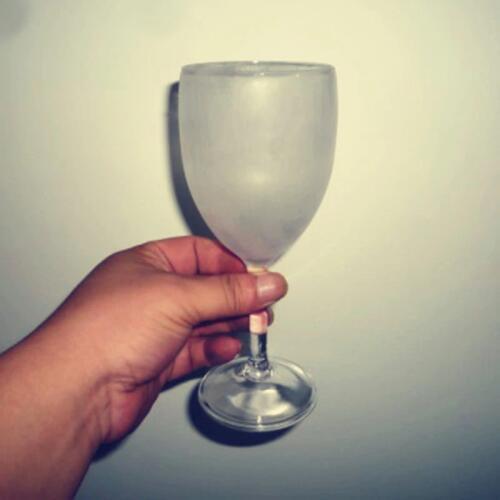 Airborne Wine (Glass & Gimmick) Goblet Suspended In the Air Magic Tricks Stage Illusion Floating Magic Mentalism Accessories Fun