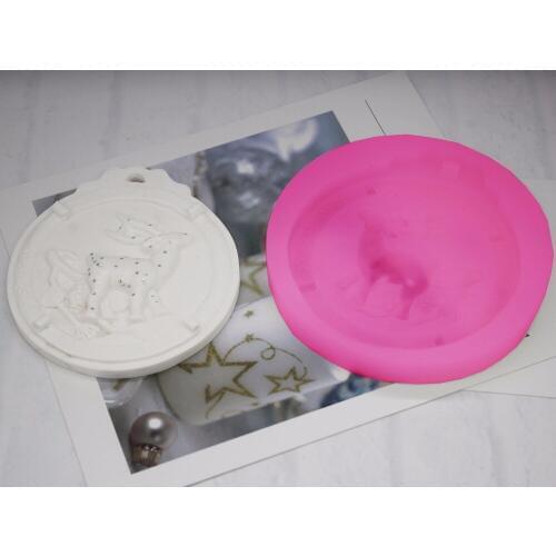 P1012 Christmas Elk DIY Plaster Aromatherapy Wax Card Car Pendant Listed Expanded kitcthen toolsStone Silicone Mould