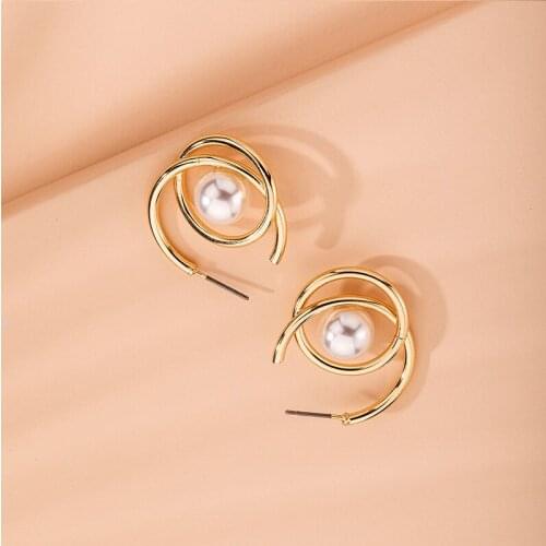 1Pair The New Geometry Stud Earrings Female Natural Pearl Earrings Eardrop Web Celebrity Personality Trend
