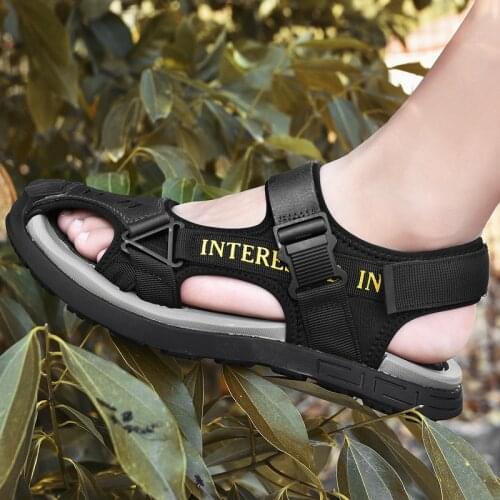 2021 new summer mens sandals fashion casual beach shoes men wear sandals and slippers soft bottom sandals for students