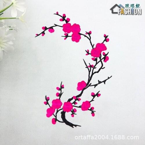 50pcs/Lot Embroidery Patches Letters Clothing Decoration Accessories Winter Plum Embroidery Diy Iron Heat Transfer Applique