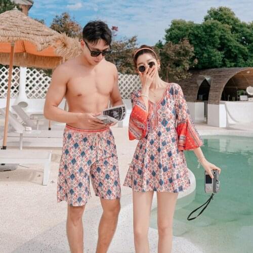 2021 Summer New Vacation Couple Swimsuit Women One Piece Bathing Suit Fashion Slim Men Beach Swim Trunks Hot Spring Swimwear