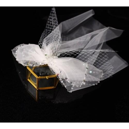 Elegant Short Bridal Multi-Tier Veil Soft Tulle Organza Handmade Beading White Wedding Veil for Bride Travel Studio Perform V673