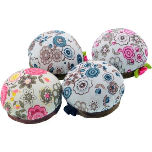 DONYAMY 1PCS Ball Shaped DIY Craft Needle Pin Cushion Holder Sewing Kit Pincushions