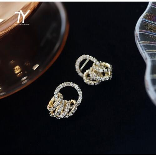 Classic Design Ring Clasp Small Circle Dangle Earrings For Woman Fashion Korean Jewelry Party Girls Exquisite Luxury Earrings
