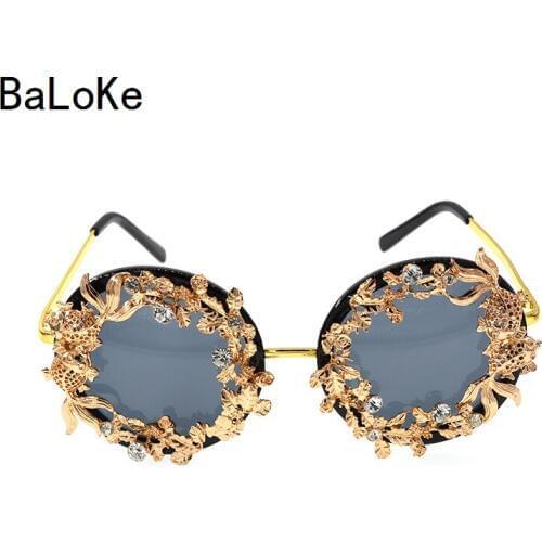 Super Beach Baroque Sunglasses Women Metal Flowers Vintage Brand Design Sunglasses Women Outdoor Casual Fashion Accessories