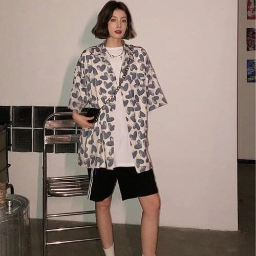 2021 New Summer Harajuku Style Chiffon Hawaiian Shirt Grey Loose Heart-shaped Printing Shirt for Woman Clothes Wholesale