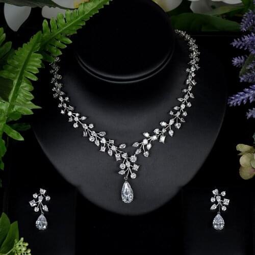 Sederyla New Arrival Gorgeous Flower Necklace Earring 2PCS Cubic Ziron Dubai Jewelry Sets Bridal Wedding Party Dress Accessories