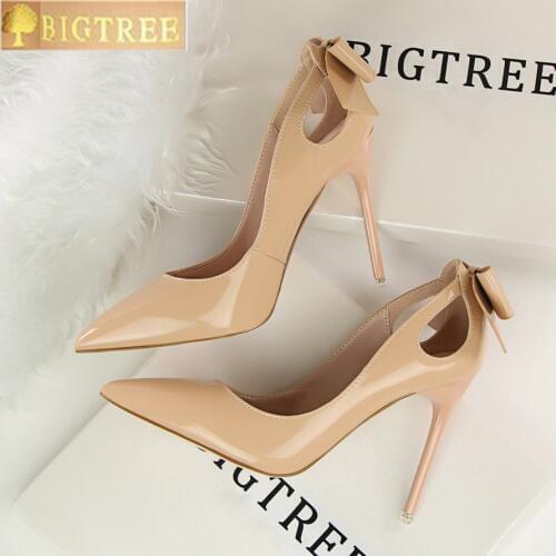 2019 New Autumn Fashion Solid Patent Leather Shallow Fashion Women Pumps Sexy Cut-Outs Bowtie Pointed Toe High Heels 10cm Fashi