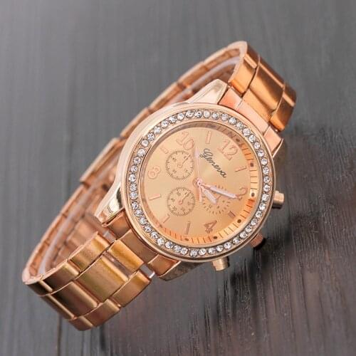 Hot Sale Fashion Faux Chronograph Plated Classic Geneva Quartz Ladies Watch Women Crystals Wristwatches Relogio Feminino Clock