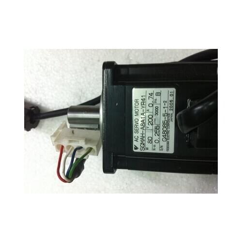 SGMAH-A8A1A-YR41 SERVO MOTOR , used in good condition . 80% appearance new , good working , free shipping