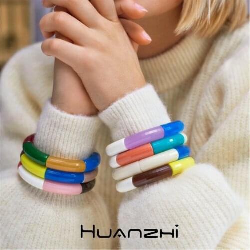 HUANZHI 2021 New Vintage Funny Rainbow Hit Color Splicing Large Round Smooth Resin Bracelet For Women Girls Accessories