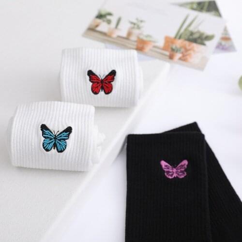 Four Seasons Retro Cute Japanese Spring And Summer Socks Female Ins Tide Sports Net Red Butterfly Simple Fashion Black And White