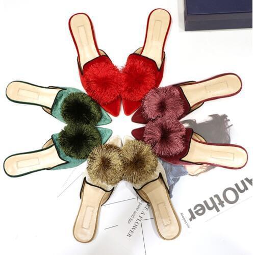 2019 Catwalk Pom Pom Pointed Toe Woman Slippers Outside Beachwear Slip On Flat Slides Female Casual Mules Party Summer Shoes