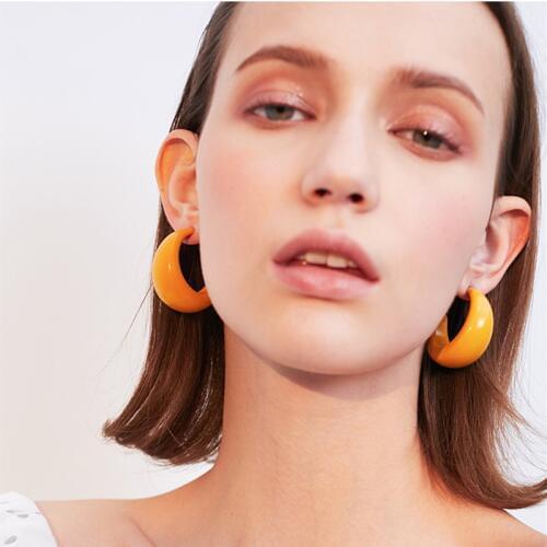 Bohemian Big Yellow/Green Resin Hoop Earrings For Women Statement C Shape Round Acrylic Geometric Earrings Bijoux Jewelry Gifts