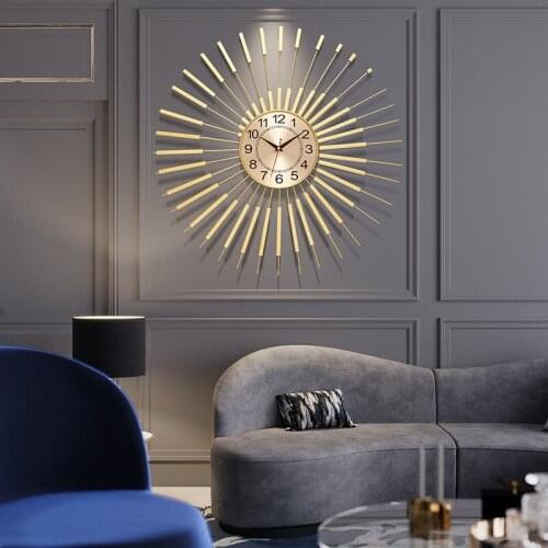 Living room light luxury iron wall clock home creative personality art fashion European clock wall hanging restaurant decoration