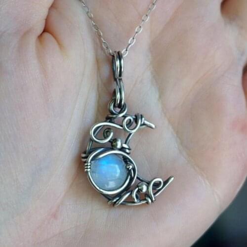 Fashion Moonstone Necklace Crescent Crystal Moon Pendant Necklaces For Women Female Boho Jewelry Gifts For Girl